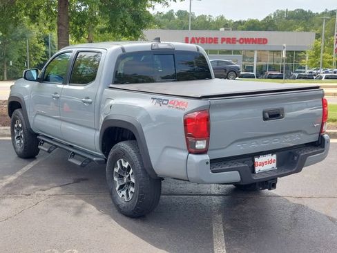 Used 2019 Toyota Tacoma TRD Off-Road w/ Technology Package AWD/4WD image 15