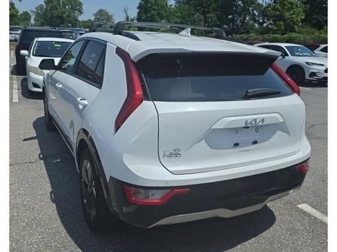 Used 2024 Kia Niro Wind FWD image 4