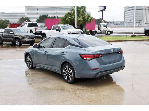 Used 2024 Nissan Sentra SV w/ SV Premium Package FWD image 3