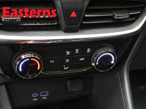 Used 2024 Buick Encore GX Sport Touring image 20