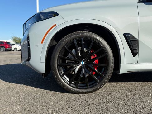 Used 2024 BMW X5 xDrive40i w/ M Sport Package image 9