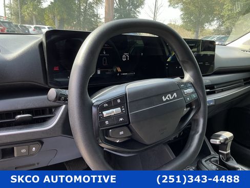 Used 2025 Kia K4 LXS image 19