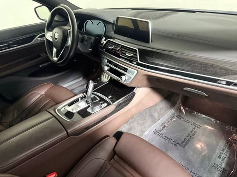 Used 2018 BMW 750i xDrive AWD/4WD image 22