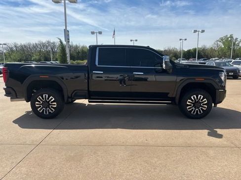 Used 2025 GMC Sierra 2500 Denali Ultimate w/ Max Trailering Package AWD/4WD image 8