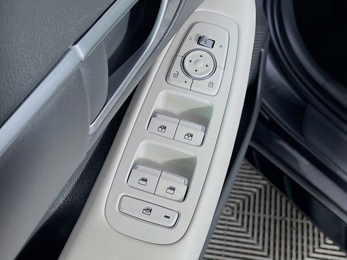 Used 2025 Hyundai Sonata SEL FWD image 18