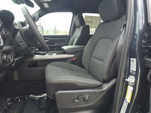 New 2026 RAM 1500 Big Horn AWD/4WD image 9
