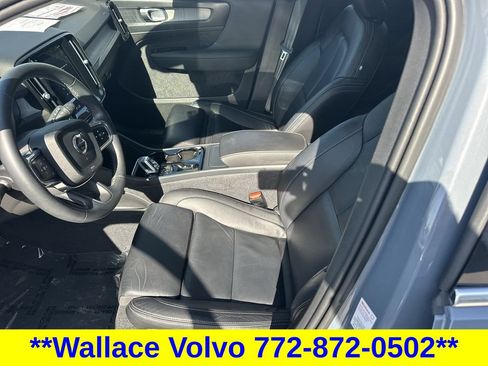Used 2023 Volvo XC40 B5 Plus w/ Protection Package Premier AWD/4WD image 19