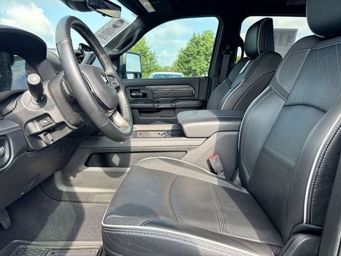 Used 2025 RAM 2500 Limited AWD/4WD image 20