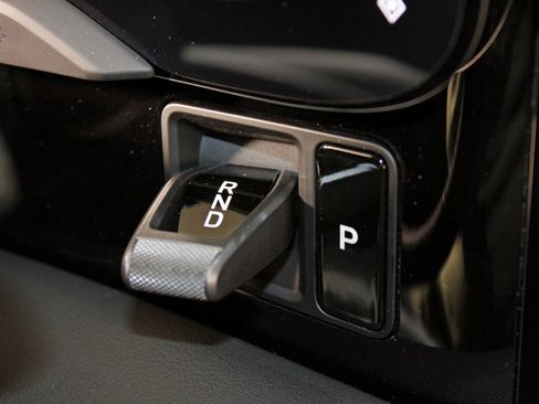 Used 2026 Porsche Taycan image 27