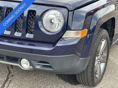 Used 2014 Jeep Patriot Latitude w/ Freedom Edition Package FWD image 34