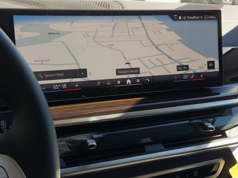 New 2026 BMW X7 xDrive40i w/ Premium Package image 13