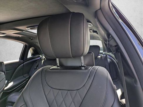 Used 2020 Mercedes-Benz Maybach S 560 4MATIC image 16