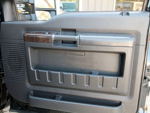 Used 2015 Ford F350 Platinum image 39