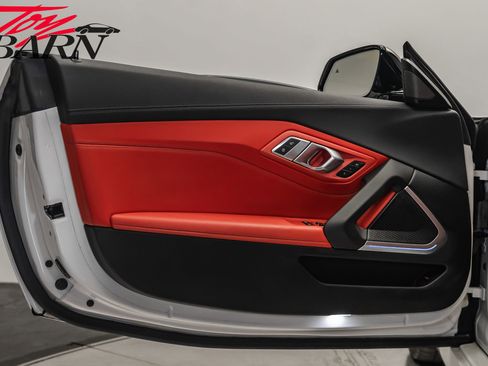 Used 2020 BMW Z4 M40i w/ Driving Assistance Package image 27