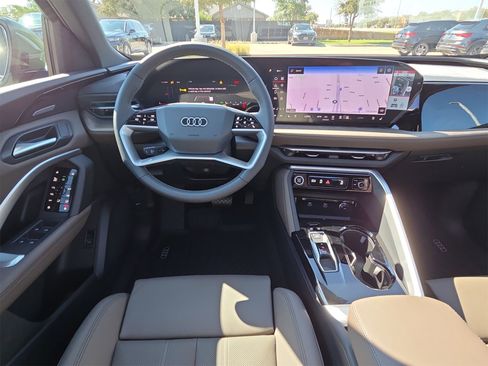 Certified 2025 Audi Q5 Premium Plus image 14