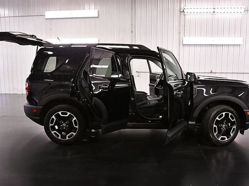 Used 2023 Ford Bronco Sport Outer Banks AWD/4WD image 33