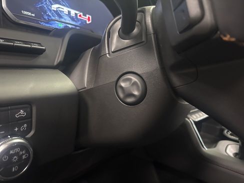 Used 2022 GMC Sierra 1500 AT4 w/ AT4 Premium Package image 18