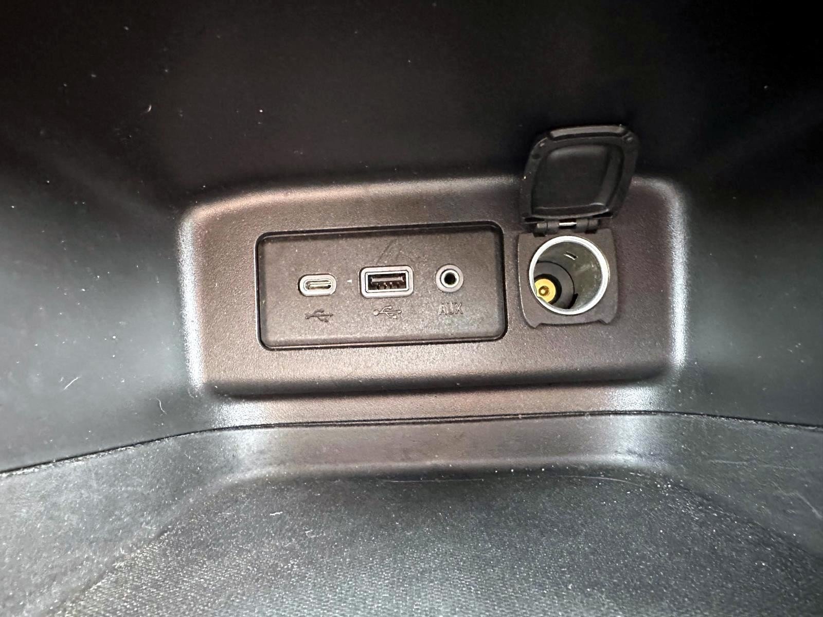 Used 2023 Chevrolet Equinox LS w/ LS Convenience Package AWD/4WD image 24