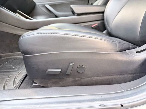 Used 2018 Tesla Model 3 Long Range image 12