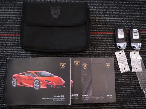 Used 2019 Lamborghini Huracan LP 580-2 RWD image 20