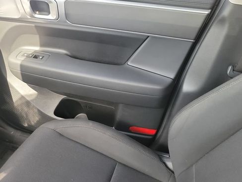 Used 2025 Hyundai Santa Fe SE FWD image 13