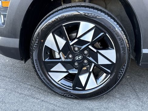 Certified 2025 Hyundai Kona SEL image 12