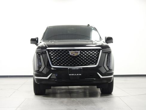 Used 2025 Cadillac Escalade ESV Premium Luxury w/ Touring Package AWD/4WD image 9