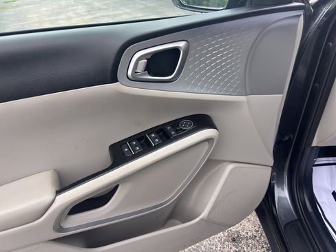 Certified 2022 Kia Soul LX image 20