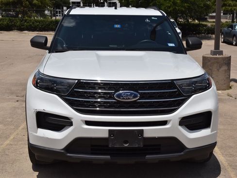 Used 2020 Ford Explorer XLT w/ Comfort Package AWD/4WD image 3