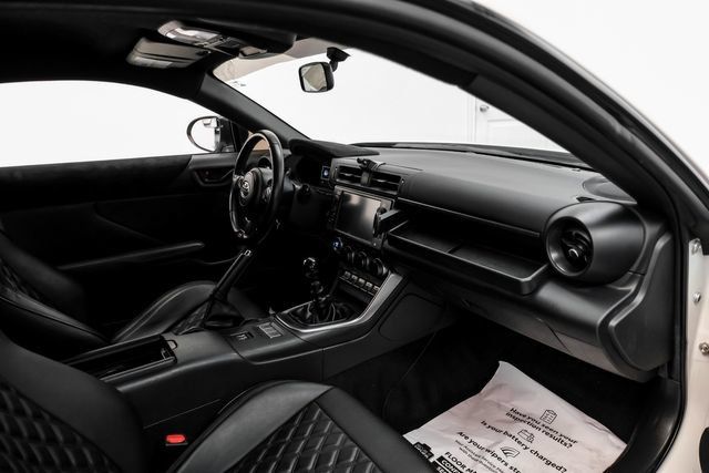 Used 2022 Toyota GR86 Premium w/ ALL Weather Mat Package (TMS) RWD image 16