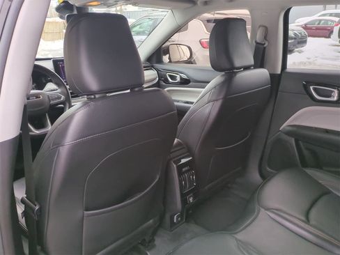 Certified 2022 Jeep Compass Limited image 18