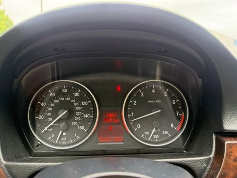 Used 2011 BMW 328i xDrive Coupe AWD/4WD image 19