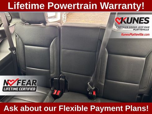 Used 2024 GMC Yukon SLT AWD/4WD image 27