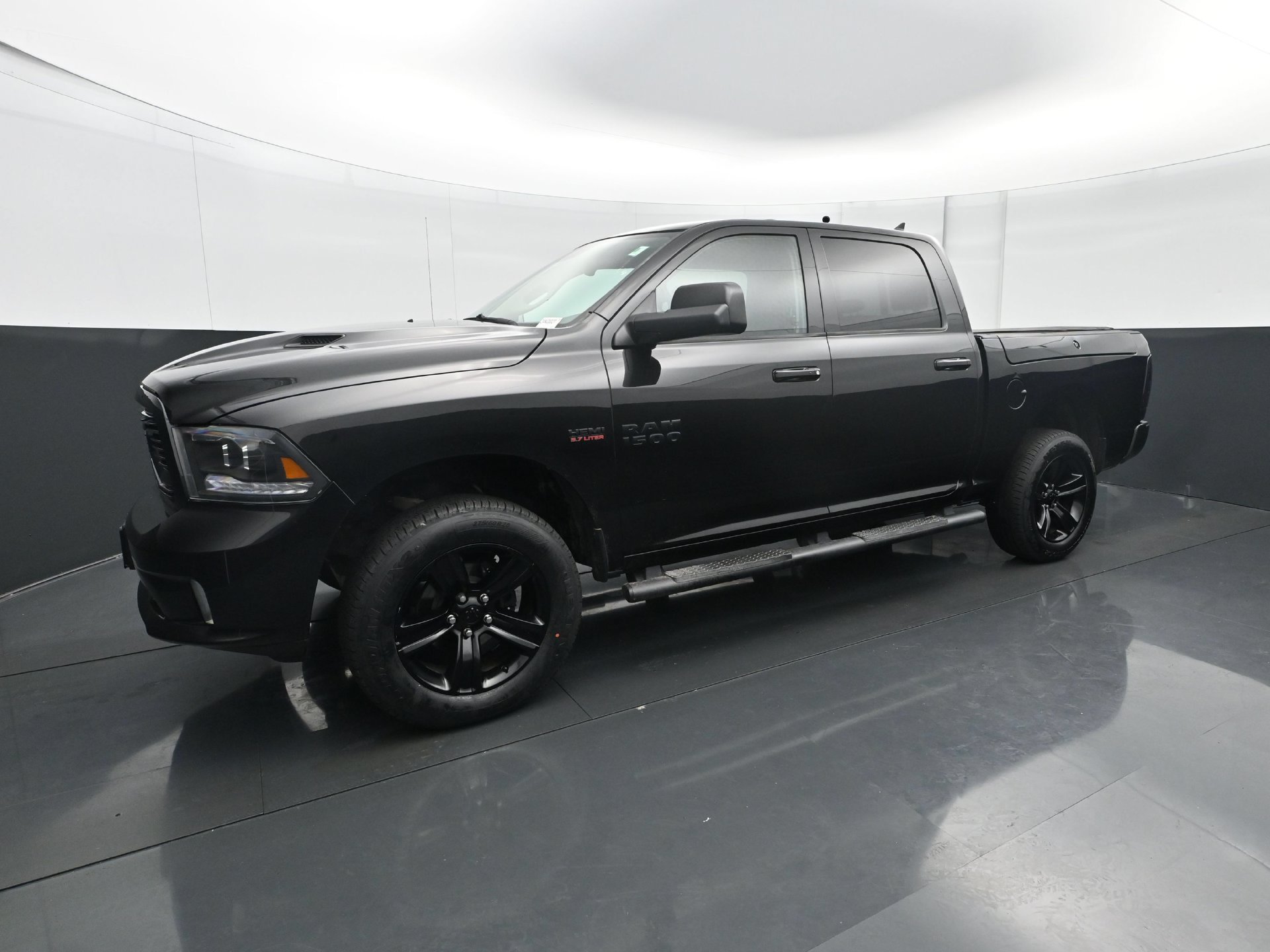 Used 2015 RAM 1500 Sport w/ Black Ram 1500 Sport Group AWD/4WD image 2