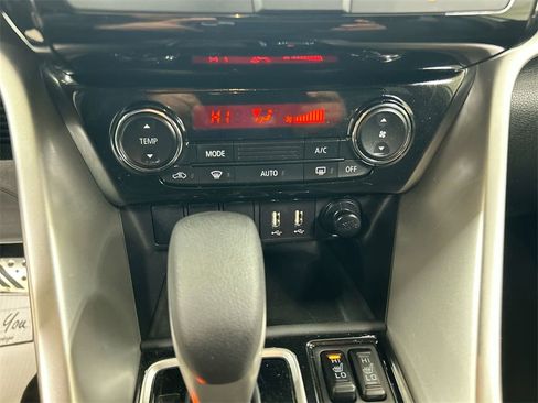 Used 2024 Mitsubishi Eclipse Cross Black Edition image 16