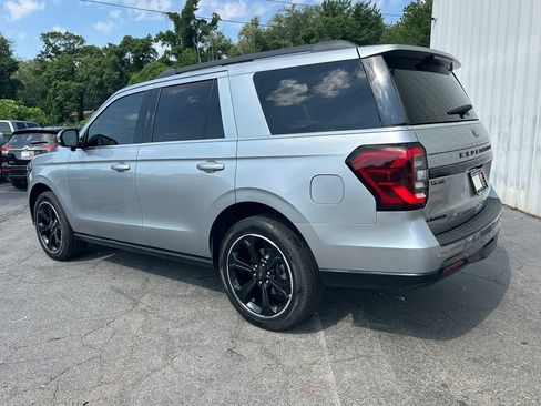 Used 2023 Ford Expedition Limited RWD image 8