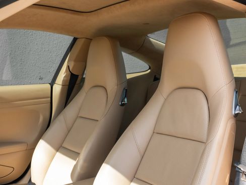 Used 2013 Porsche 911 Carrera 4S AWD/4WD image 11