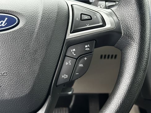 Used 2020 Ford Fusion SE image 23