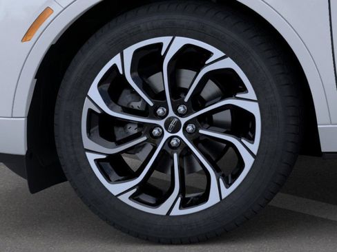 New 2026 Lincoln Nautilus Reserve image 19