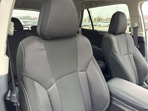 Used 2022 Subaru Outback Premium image 25