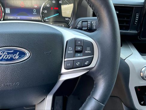 Used 2024 Ford Explorer XLT w/ Equipment Group 202A AWD/4WD image 24