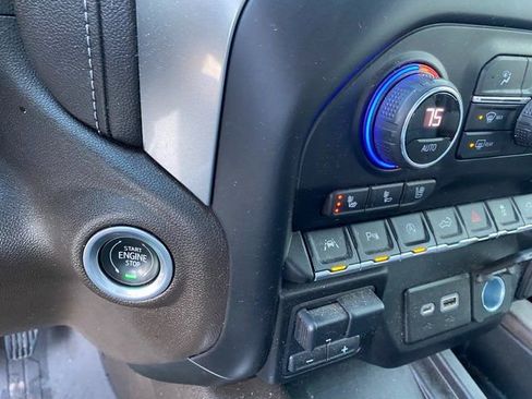 Used 2021 Chevrolet Silverado 1500 LTZ image 24