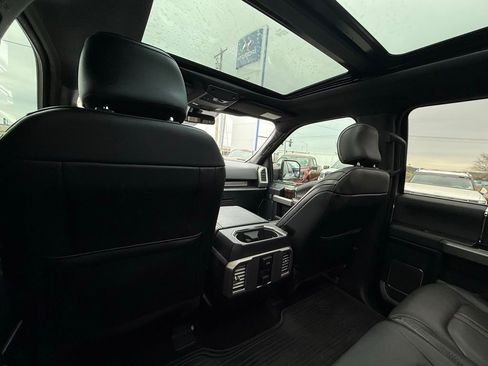 Used 2015 Ford F150 Platinum w/ Equipment Group 701A Luxury image 27