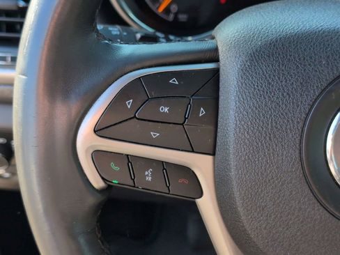 Used 2018 Jeep Grand Cherokee Altitude image 10