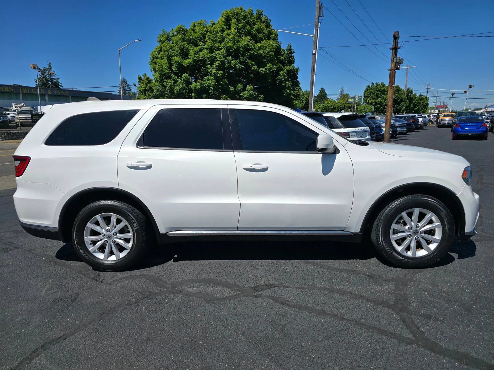 Used 2019 Dodge Durango SXT w/ Trailer Tow Group IV RWD image 3