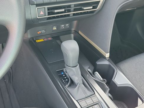 Used 2026 Toyota Camry LE FWD image 27
