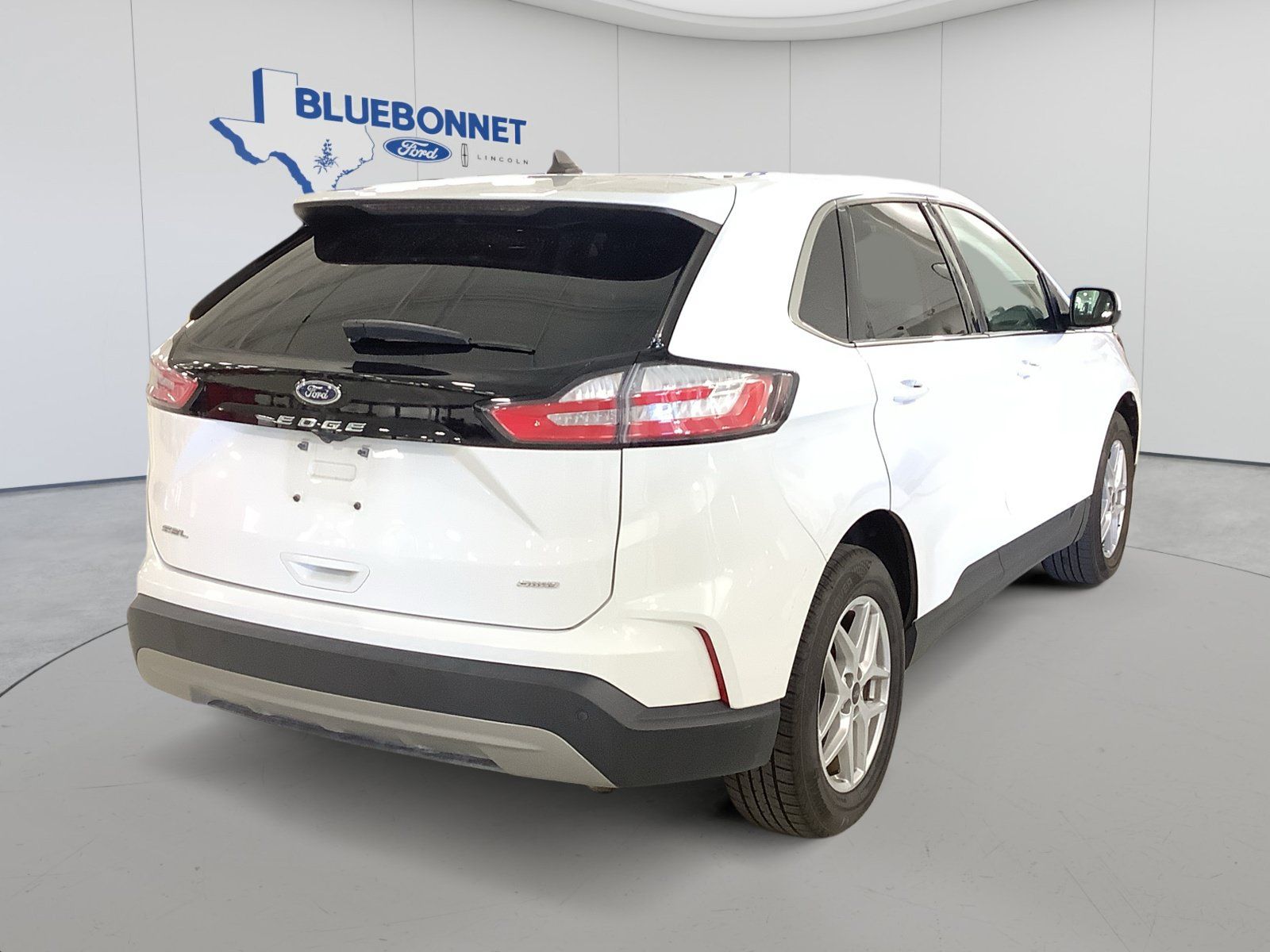 Used 2024 Ford Edge SEL AWD/4WD image 5
