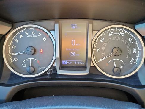 Used 2019 Toyota Tacoma SR5 image 27