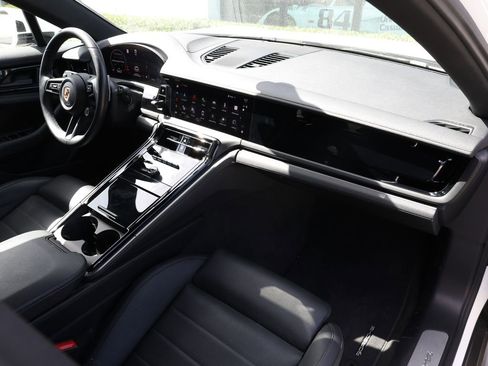 Used 2025 Porsche Panamera RWD image 21