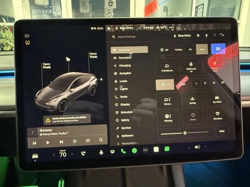Used 2021 Tesla Model Y Performance image 26